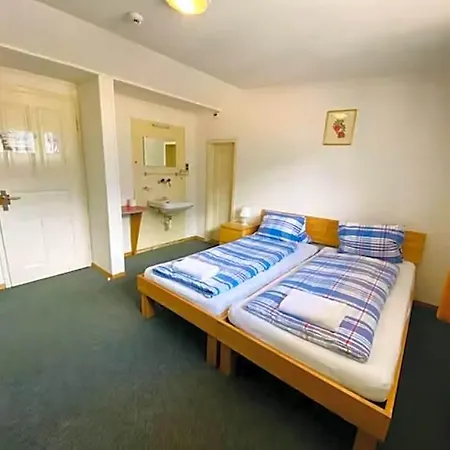 Hotell Christina *